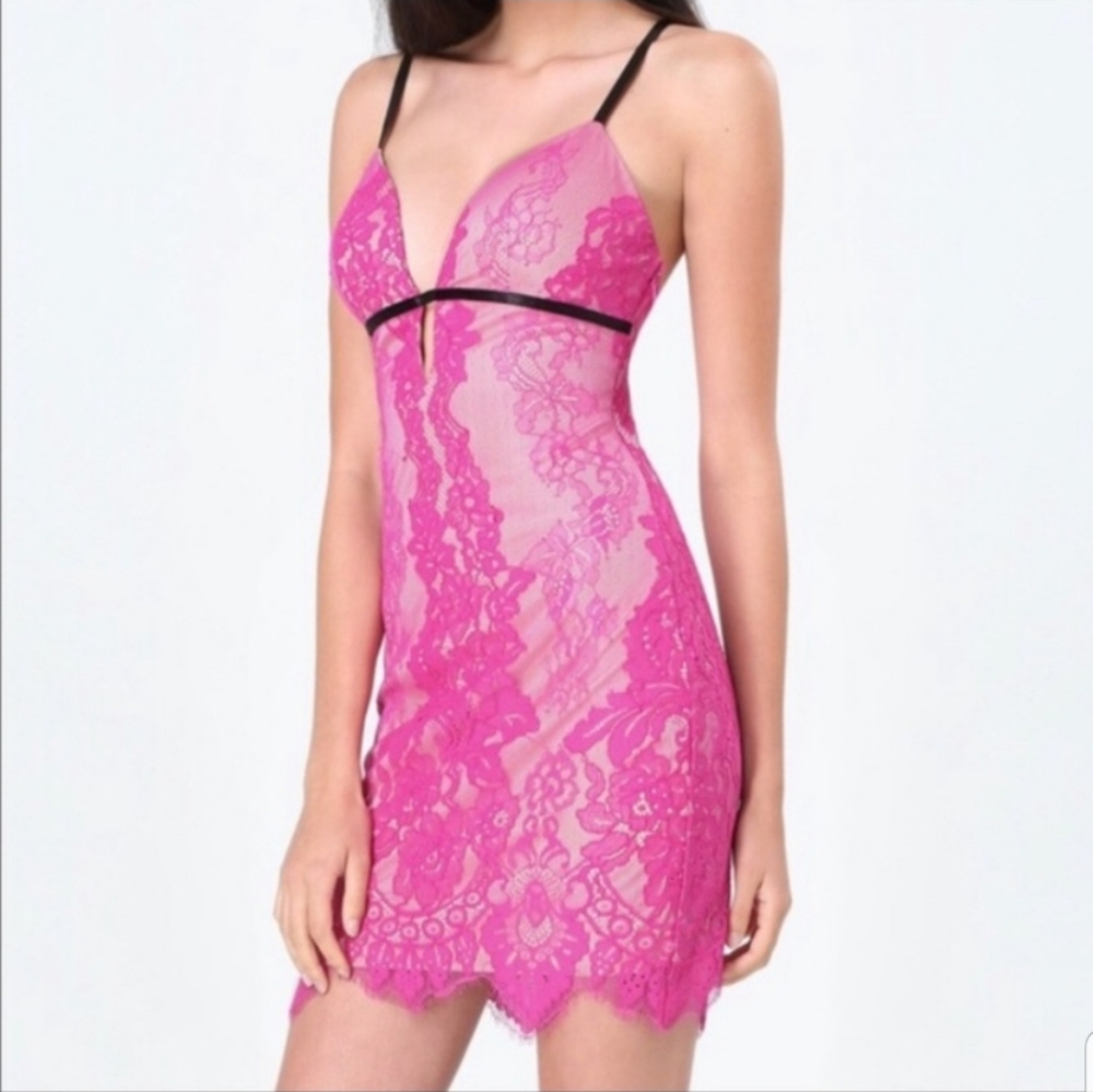 Bebe v neck cross back dress